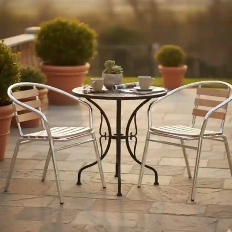 Sillas de Aluminio para Terraza de Restaurante en Playa del Carmen y Puerto Morelos, Quintana Roo — Quantum Espacios Funcionales