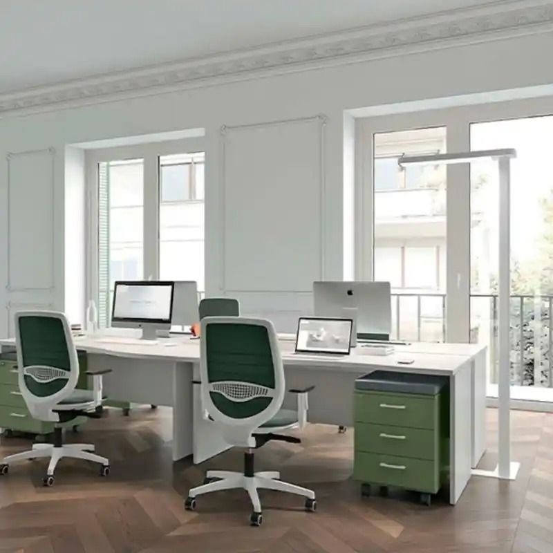 Muebles para Oficina a Medida en Nápoles e Insurgentes Mixcoac | Quantum Espacios Funcionales Benito Juárez Muebles para oficina a medida en Alcaldía Benito Juárez con estaciones de trabajo en blanco, sillería operativa verde olivo con mesh, pedestales móviles y ventanales de luz natural para despachos en Nápoles, Mixcoac e Insurgentes Mixcoac